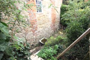 Photo 17- click for photo gallery